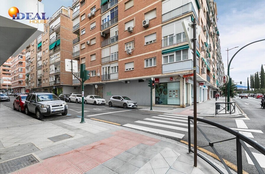 Calle Tierra del Fuego, 1-1, Granada, Granada en venta - Foto del edificio - Imagen 1 de 7