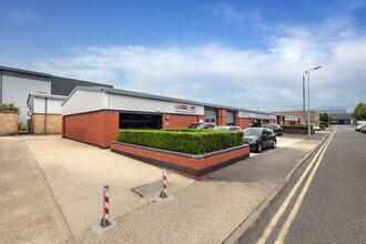 284 Aberdeen Ave, Slough en alquiler Foto del edificio- Imagen 2 de 3