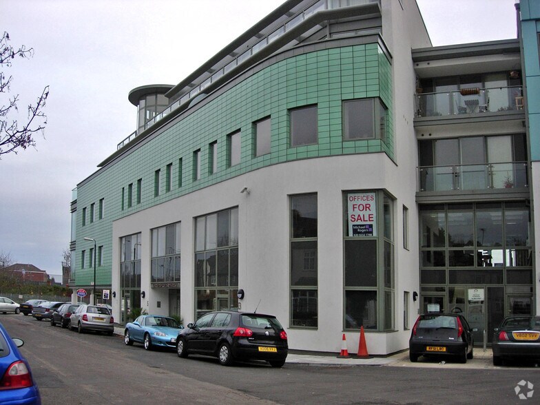 15 St Georges Rd, Richmond en venta - Foto del edificio - Imagen 3 de 6