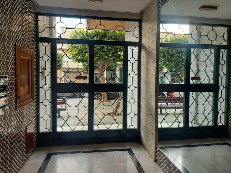 Oficina en El Ejido, Almería en venta - Foto del edificio - Imagen 2 de 10