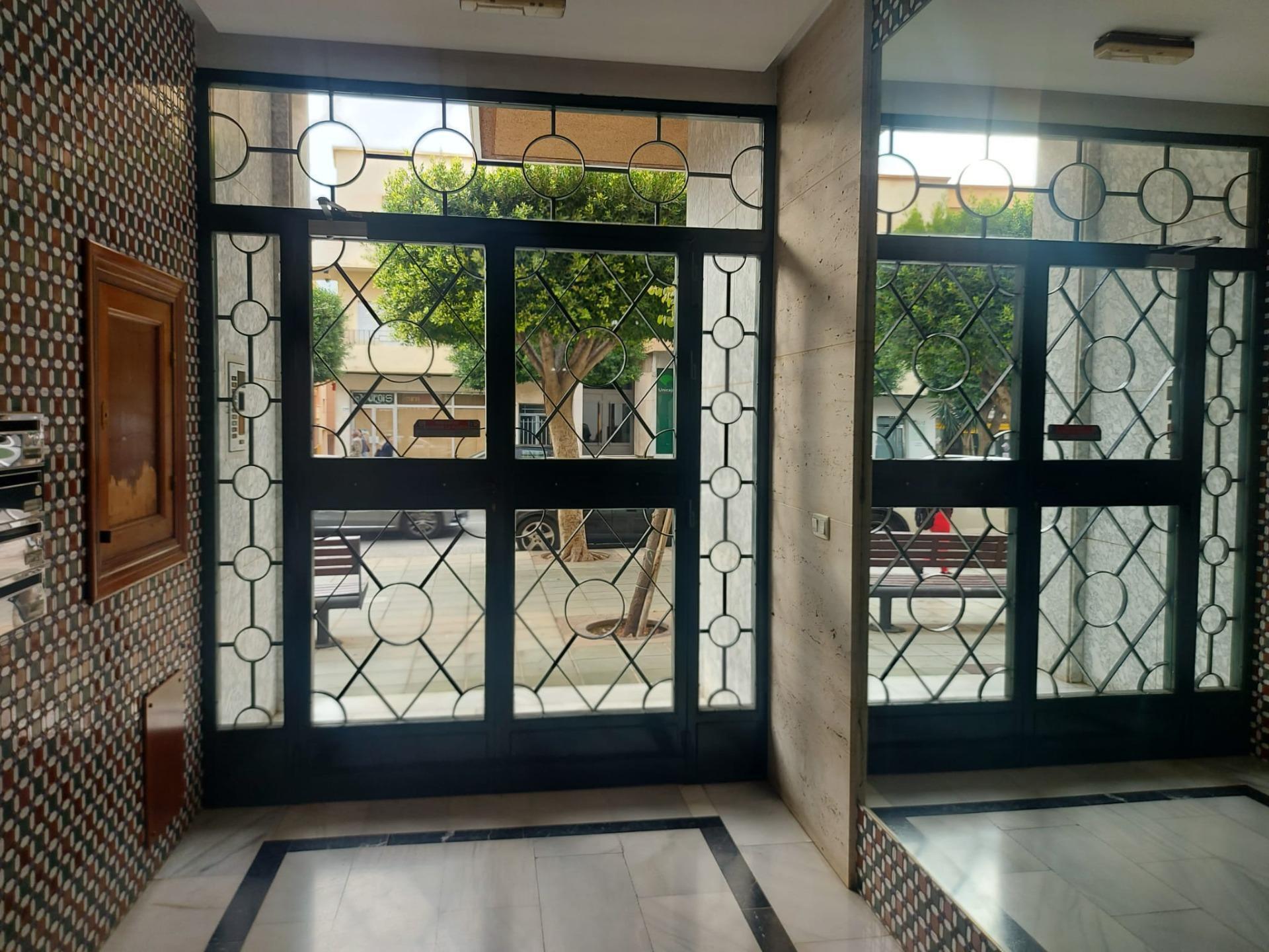 Oficina en El Ejido, Almería en venta Foto principal- Imagen 1 de 11