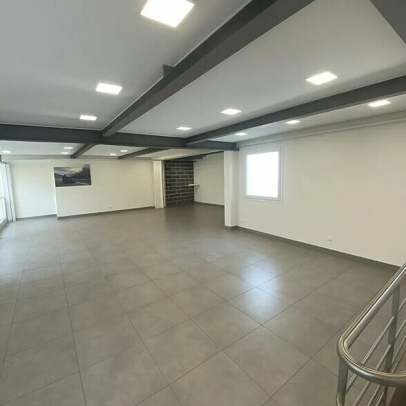 Local en Asnières-sur-Seine en venta - Foto del edificio - Imagen 3 de 4