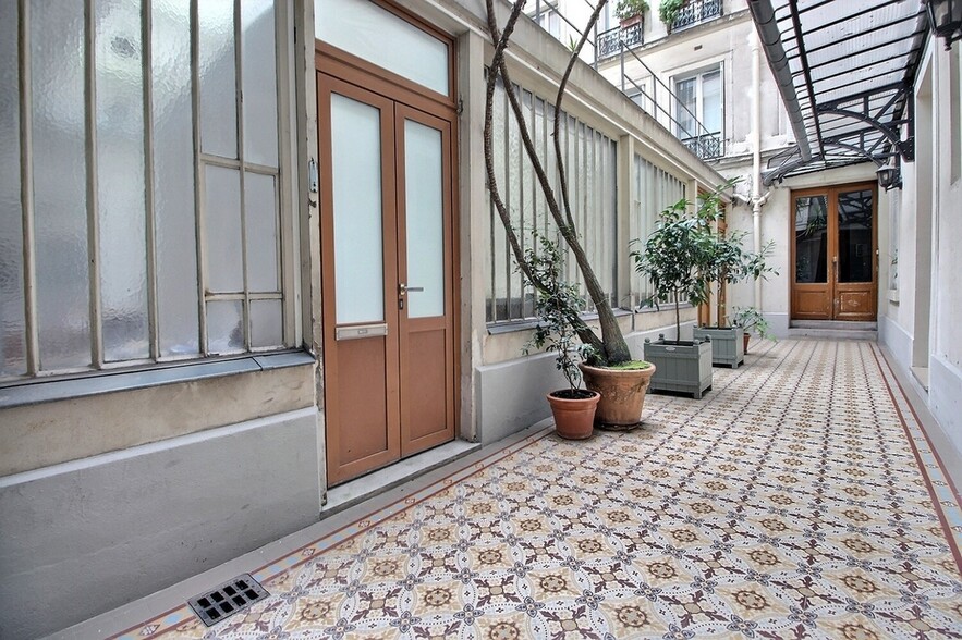 19 Rue De Rocroy, Paris en venta - Otros - Imagen 1 de 1