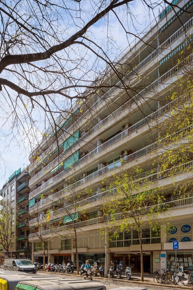 Carrer de Calàbria, 143, Barcelona, Barcelona en alquiler - Foto del edificio - Imagen 2 de 2