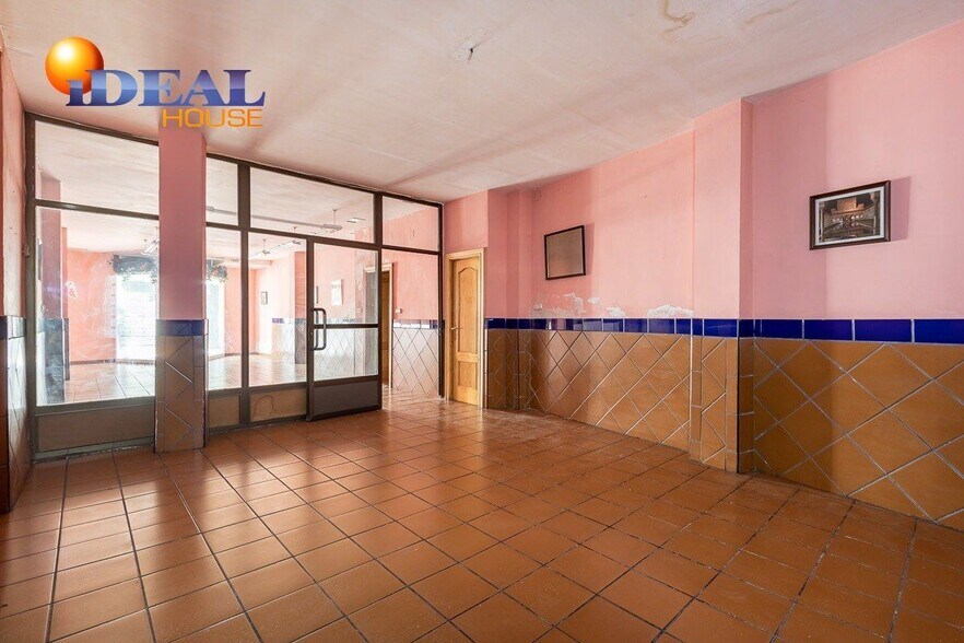 Local en Ogíjares en venta - Foto del interior - Imagen 1 de 9
