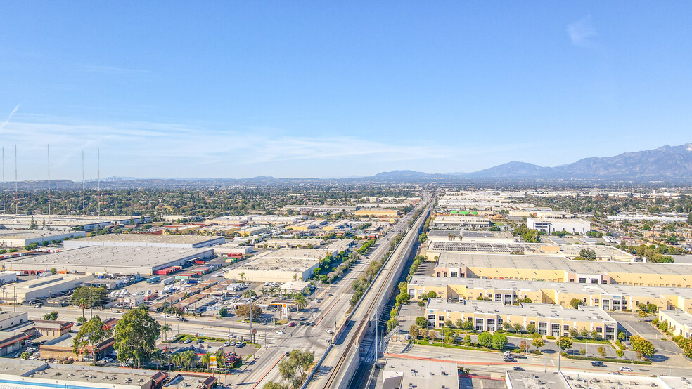 14730 Valley Blvd, La Puente, CA en alquiler - Foto del edificio - Imagen 2 de 22