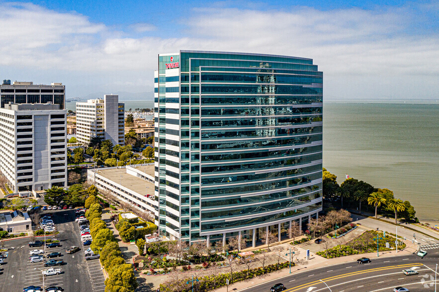 2100 Powell St, Emeryville, CA en alquiler - Foto principal - Imagen 1 de 20