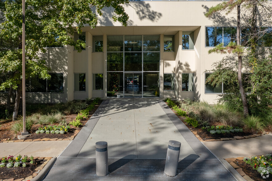 2002 Timberloch Pl, The Woodlands, TX en alquiler - Foto del edificio - Imagen 3 de 10