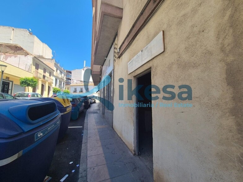 Local en Motril, Granada en venta - Foto del edificio - Imagen 1 de 15