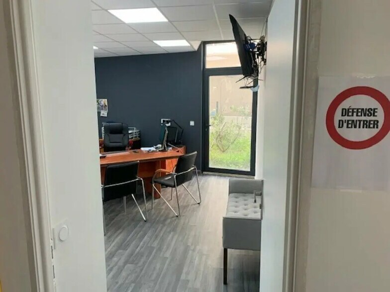 Local en Salleboeuf en venta - Foto del interior - Imagen 3 de 8