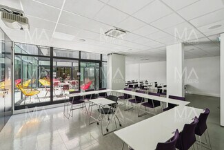 Más detalles de 30 Rue Des Favorites, Paris - Oficina en venta