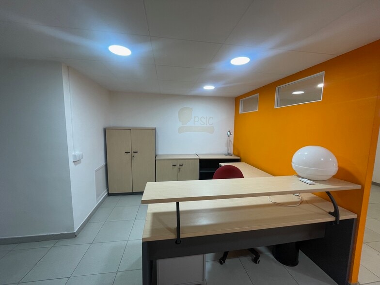 Oficina en Mataró, Barcelona en alquiler - Foto del edificio - Imagen 2 de 9