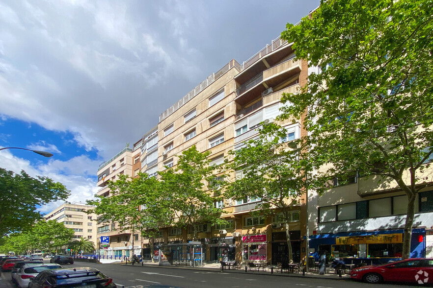 Calle General Moscardó, 10, Madrid, Madrid en alquiler - Foto del edificio - Imagen 2 de 2