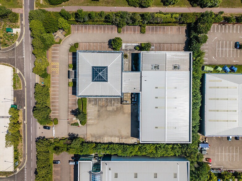 3 Precedent Dr, Milton Keynes en alquiler - Foto del edificio - Imagen 3 de 12