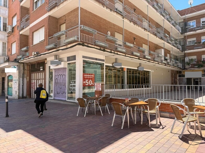 Local en Alcobendas, Madrid en alquiler - Foto del edificio - Imagen 1 de 3