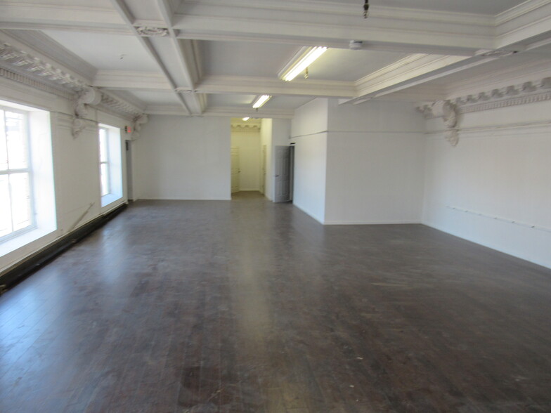 147 Smith St, Perth Amboy, NJ en alquiler - Foto del interior - Imagen 3 de 6