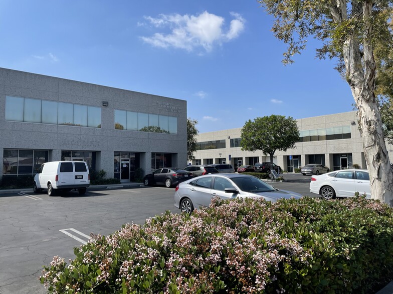 16126-16136 Sherman Way, Van Nuys, CA en alquiler - Foto del edificio - Imagen 1 de 6