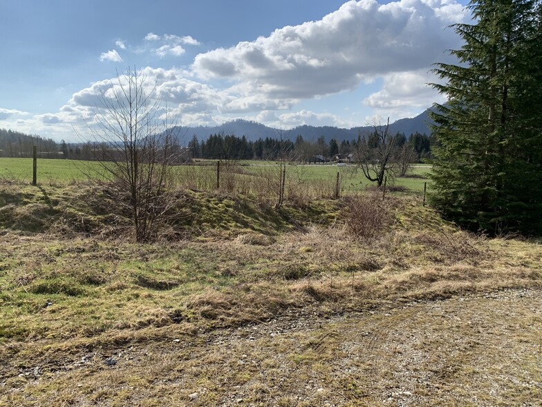 Seux Road and Silvester Road, Fraser Valley, BC en venta - Foto del edificio - Imagen 2 de 8