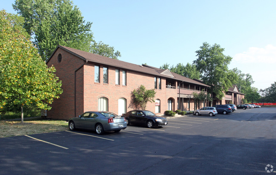 635 Park Meadow Rd, Westerville, OH en alquiler - Foto principal - Imagen 1 de 12