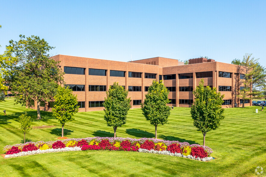 4401 Westown Pky, West Des Moines, IA en alquiler - Foto del edificio - Imagen 2 de 4