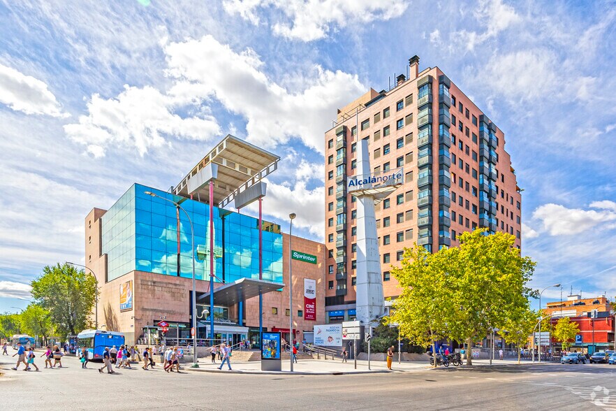 Calle de Alcalá, 412, Madrid, Madrid en alquiler - Foto del edificio - Imagen 3 de 3