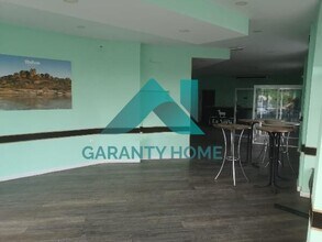 Local en Malpartida de Cáceres, Cáceres en alquiler Vestíbulo- Imagen 1 de 5