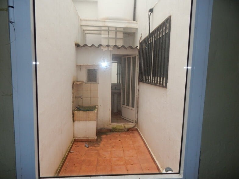 Local en Ontinyent, Valencia en venta - Foto del edificio - Imagen 2 de 5