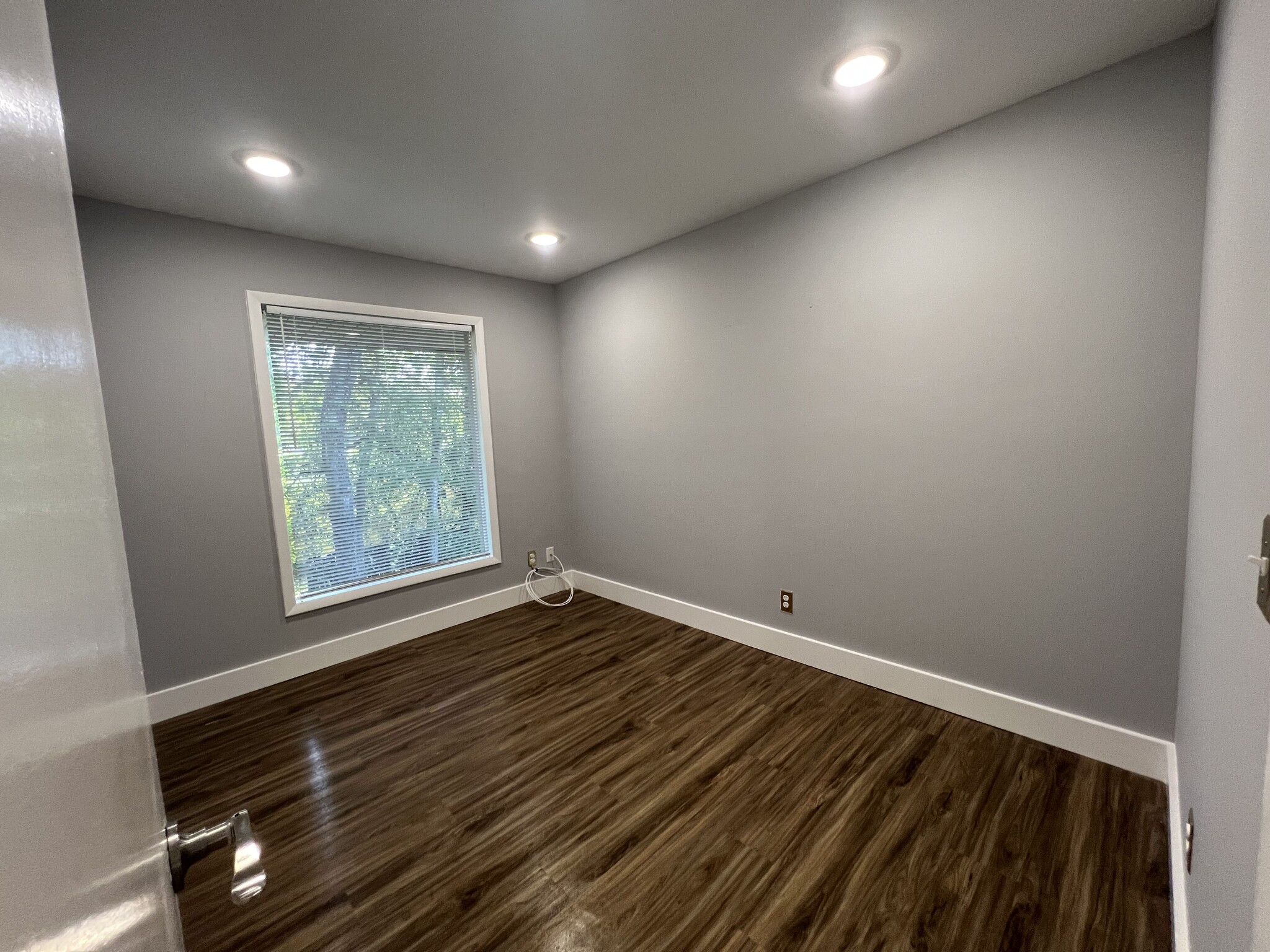 4251 University Blvd, Jacksonville, FL en alquiler Foto del interior- Imagen 1 de 7