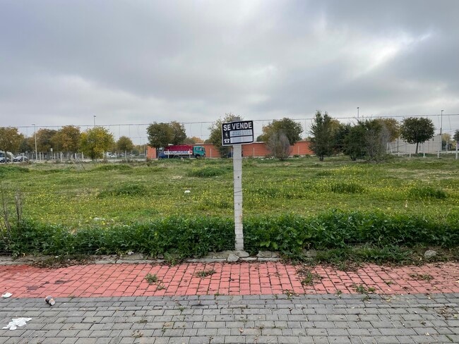 Más detalles de Calle Navas de Buitrago, 27, Madrid - Terreno en venta