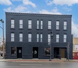 Más detalles de 36 Lindsay St S, Kawartha Lakes, ON - Edificio residencial​ en venta