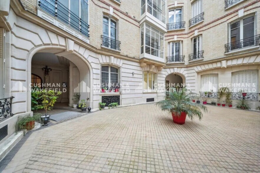 6 Rue De Madrid, Paris en alquiler - Foto del edificio - Imagen 3 de 9