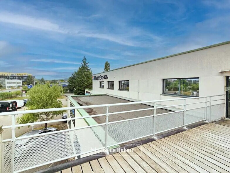 Flex en Limonest en alquiler - Foto del edificio - Imagen 2 de 9