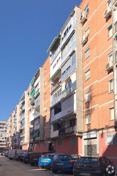Calle Santa Teresa, 3, Alcalá de Henares, Madrid en venta - Foto del edificio - Imagen 2 de 3