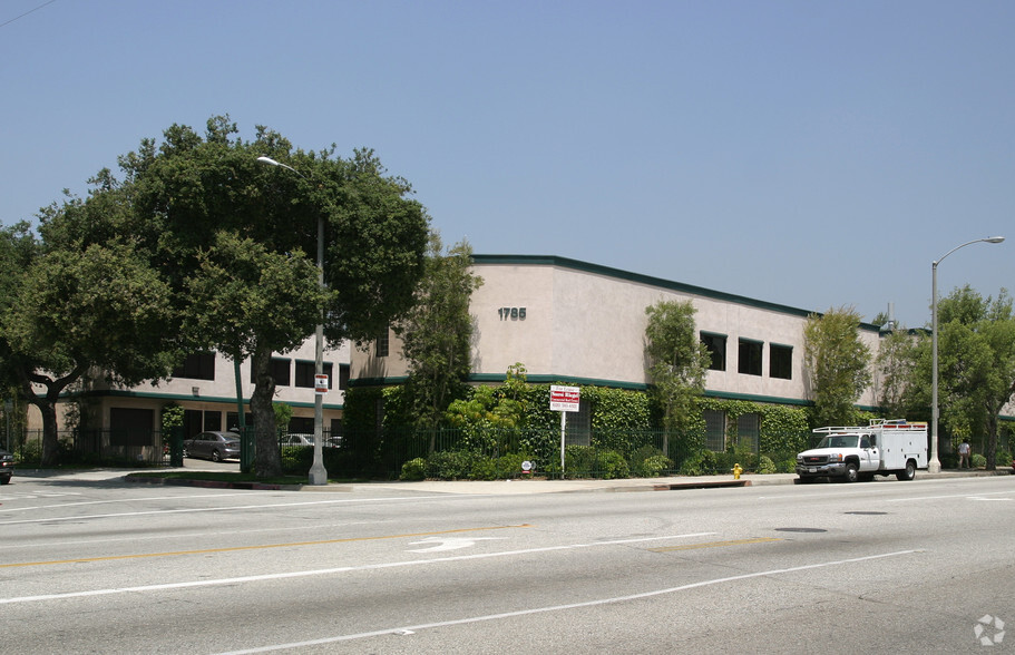 1785 Locust St, Pasadena, CA en alquiler - Foto del edificio - Imagen 2 de 9