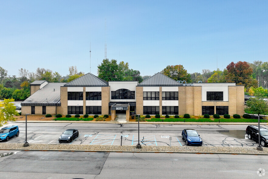 8071 N Township Line Rd, Indianapolis, IN en alquiler - Foto del edificio - Imagen 3 de 21