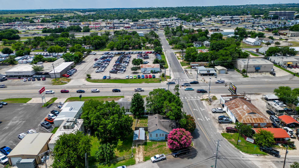 180 S Business 35, New Braunfels, TX en venta - Foto del edificio - Imagen 2 de 7