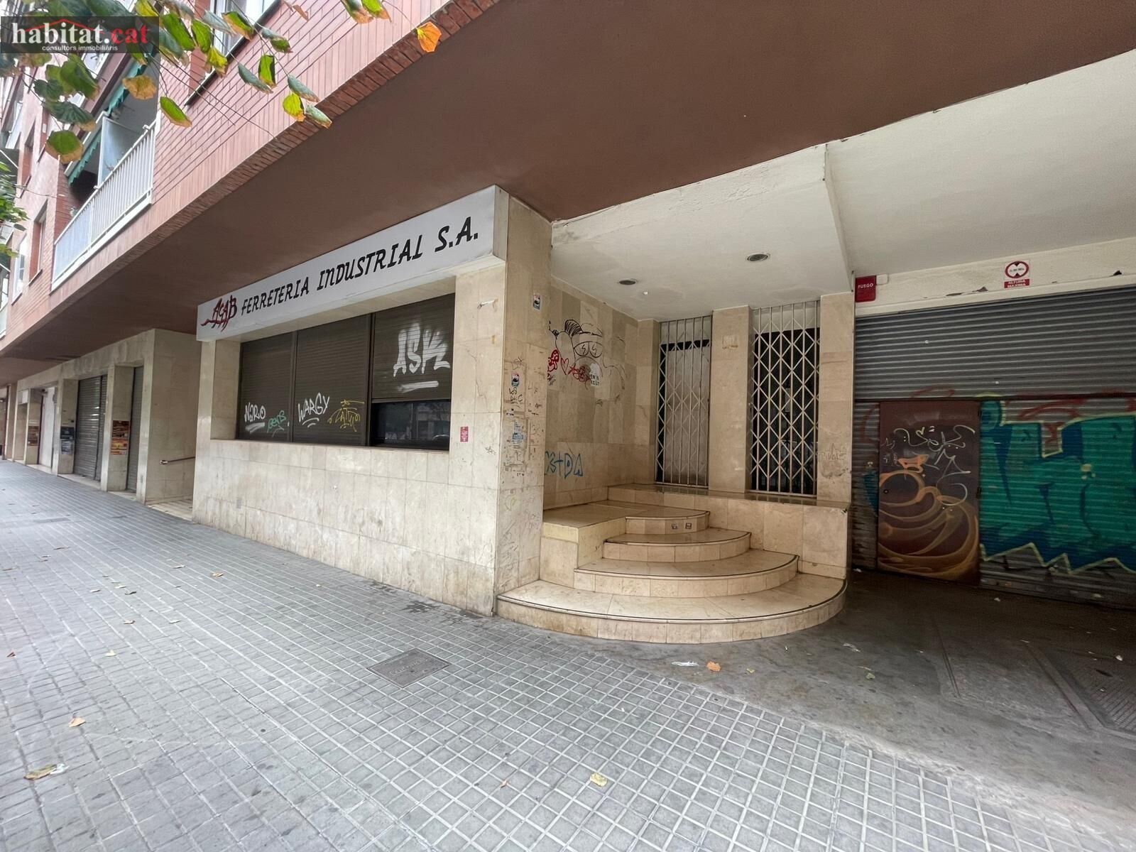 Edificio residencial en L'Hospitalet de Llobregat, Barcelona en venta Foto principal- Imagen 1 de 4
