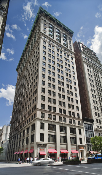 215 Park Ave S, New York, NY en alquiler - Foto del edificio - Imagen 1 de 7