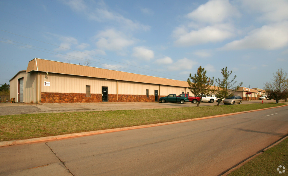 8001 N Classen Blvd, Oklahoma City, OK en alquiler - Foto del edificio - Imagen 2 de 17