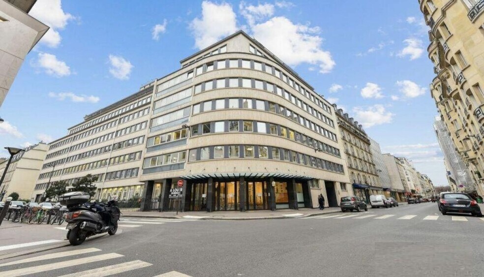 137-139 Rue De L'Universite, Paris en alquiler - Foto del edificio - Imagen 2 de 10