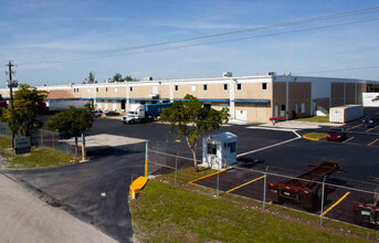 11400 NW 32nd Ave, Miami, FL en alquiler Foto del edificio- Imagen 2 de 2