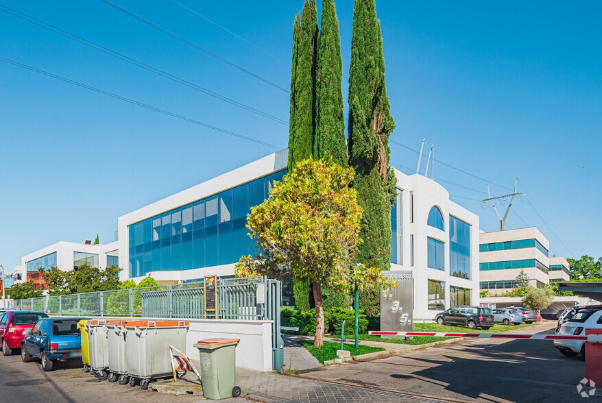 Calle Musgo, 5, Madrid, Madrid en alquiler - Foto del edificio - Imagen 3 de 4