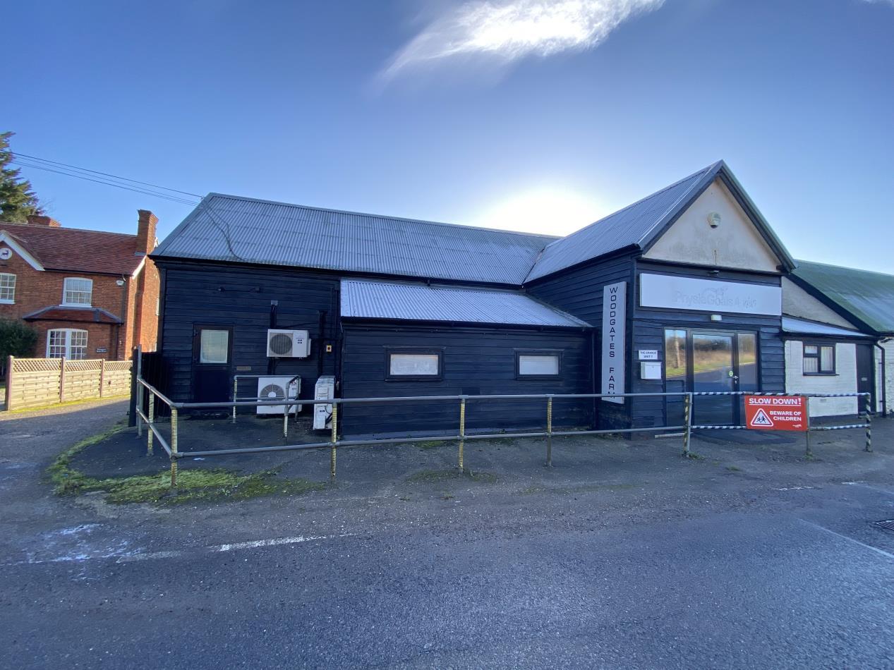 Unit 7 Woodgates Farm, Woodgates End, Broxted en alquiler Foto del edificio- Imagen 1 de 2
