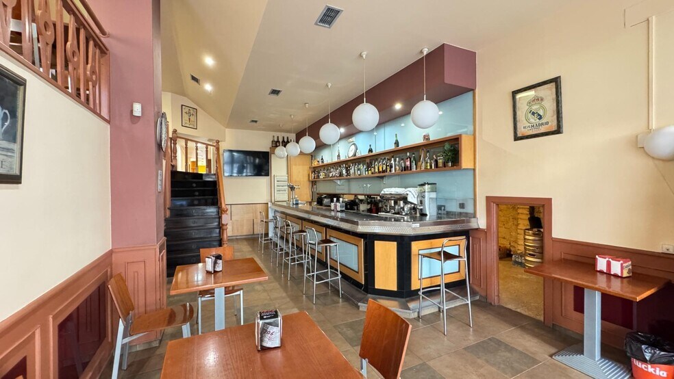 Local en Vigo, Pontevedra en venta - Foto del interior - Imagen 2 de 28