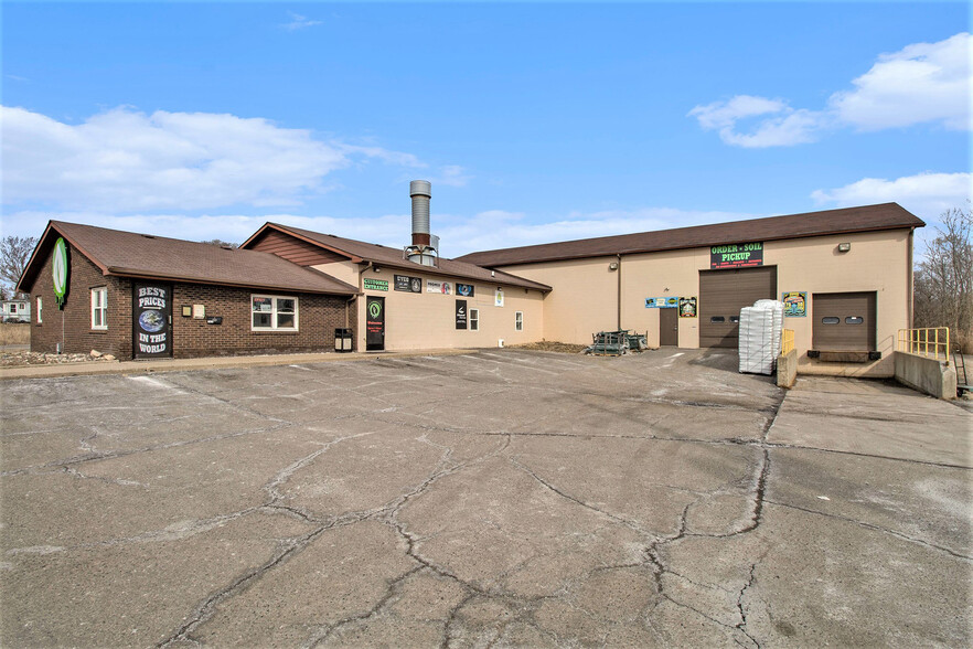 7430 N Dort Hwy, Mount Morris, MI en venta - Foto del edificio - Imagen 1 de 53