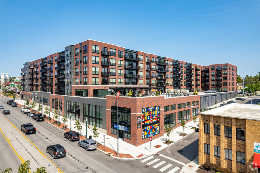 4111 Broadway, Kansas City, MO en alquiler - Foto principal - Imagen 1 de 56