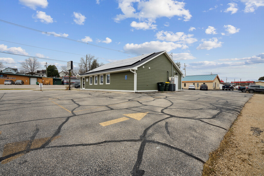 606 Rossville Rd, Waukon, IA en venta - Foto del edificio - Imagen 3 de 32