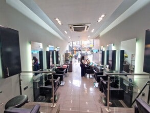 72-72A Battersea Rise, London en alquiler Foto del interior- Imagen 2 de 7