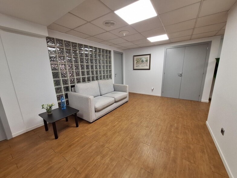 Oficina en Elche, Alicante en venta - Foto del interior - Imagen 2 de 14