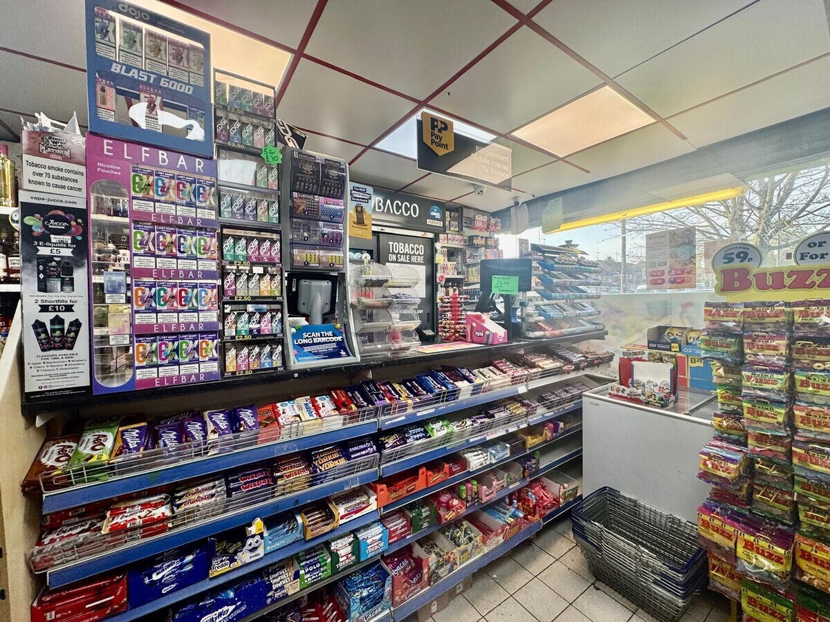 1-6 Ashwell Parade, Luton, BDF LU3 3AZ - Unidad 3 -  - Foto del interior - Image 1 of 4